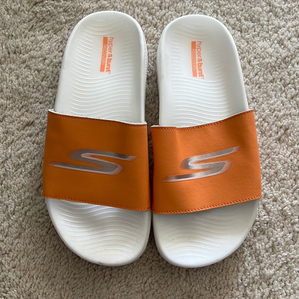 Skechers Hyper Burst Recovery Slip ons